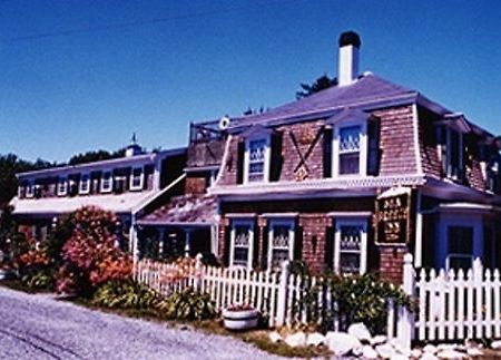 Sea Breeze Inn Hyannis Port Exterior foto